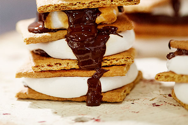 chocolate s'mores recipe image
